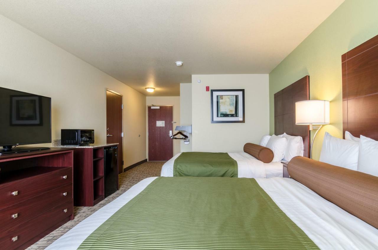 Cobblestone Hotel & Suites - Torrington Kültér fotó